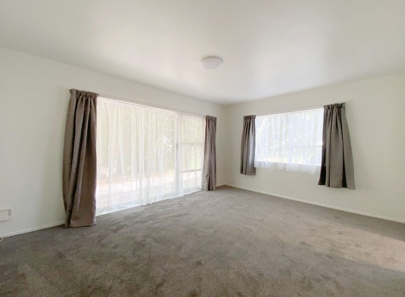 5/41 Western Springs Road, Morningside, Auckland - Carousel 2