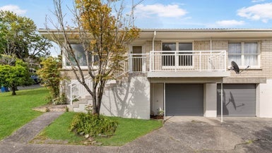 1/3 Cheryl Place, Hillcrest, Auckland - Carousel 1