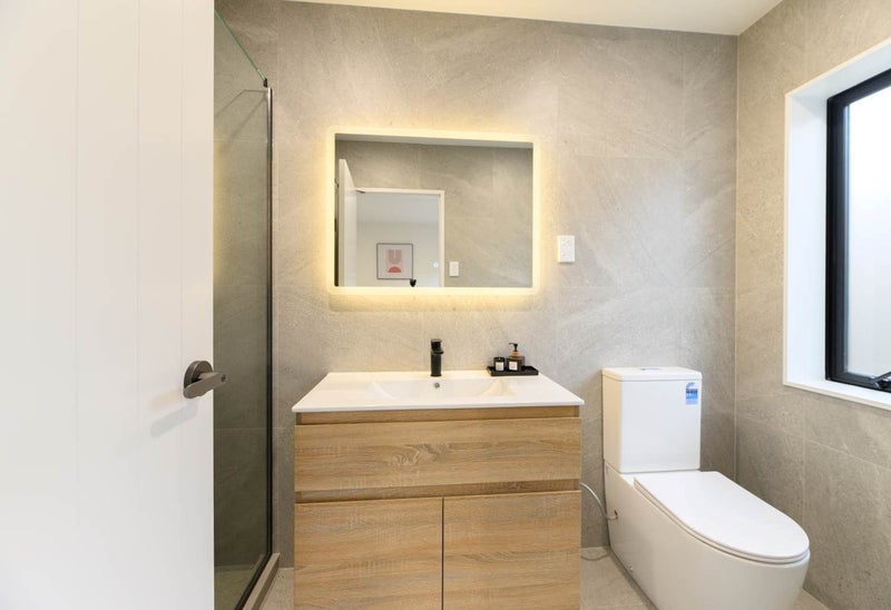 93A Bruce Road, Glenfield, Auckland - Carousel 2