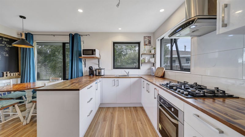 35 Avro Crescent, Hornby, Christchurch - Carousel 2