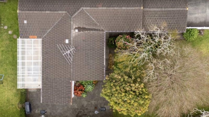 18 Booralee Avenue, Botany Downs, Auckland - Carousel 1