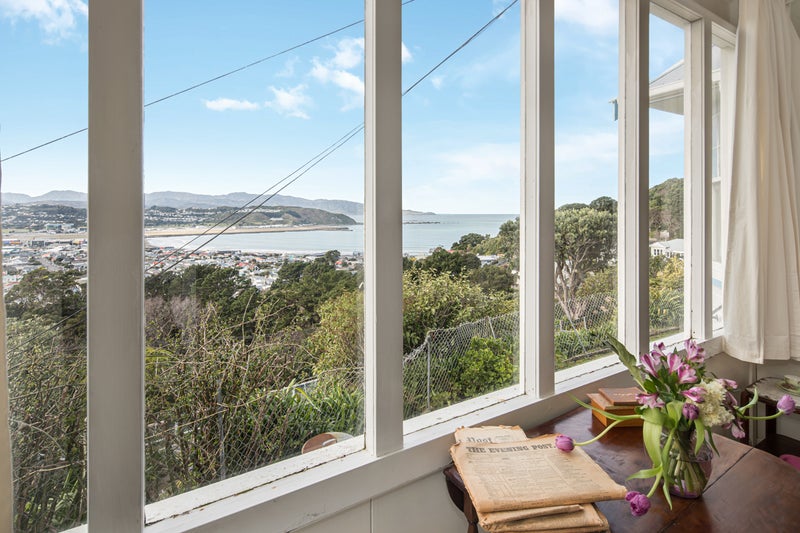 86 Sutherland Road, Melrose, Wellington - Carousel 1