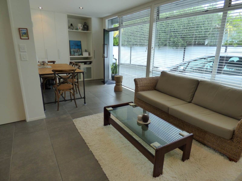 25D Eltham Road, Kohimarama, Auckland - Carousel 2