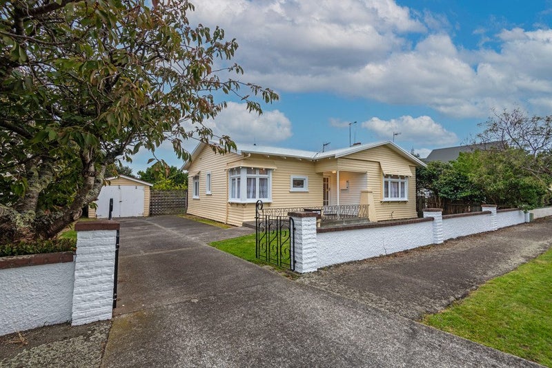 16 Kowhai Avenue, Takaro, Palmerston North - Carousel 13