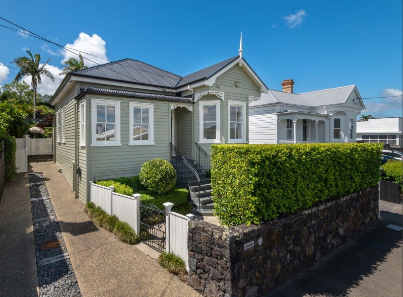 12 Peel Street, Westmere, Auckland - Carousel 1