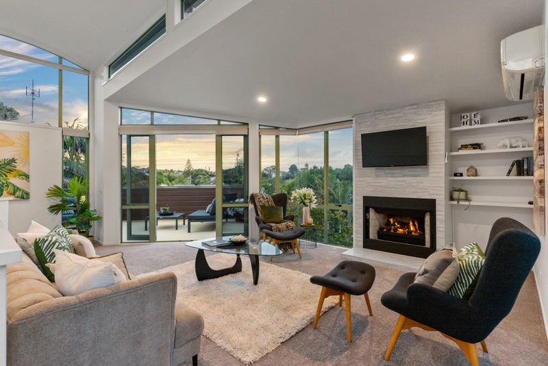 1/85 Castor Bay Road, Castor Bay, Auckland - Carousel 1