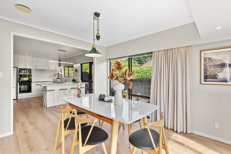 8 Terrylyn Drive, Hillcrest, Auckland - Carousel 2