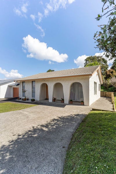 1/68 Sartors Avenue, Browns Bay, Auckland - Carousel 2