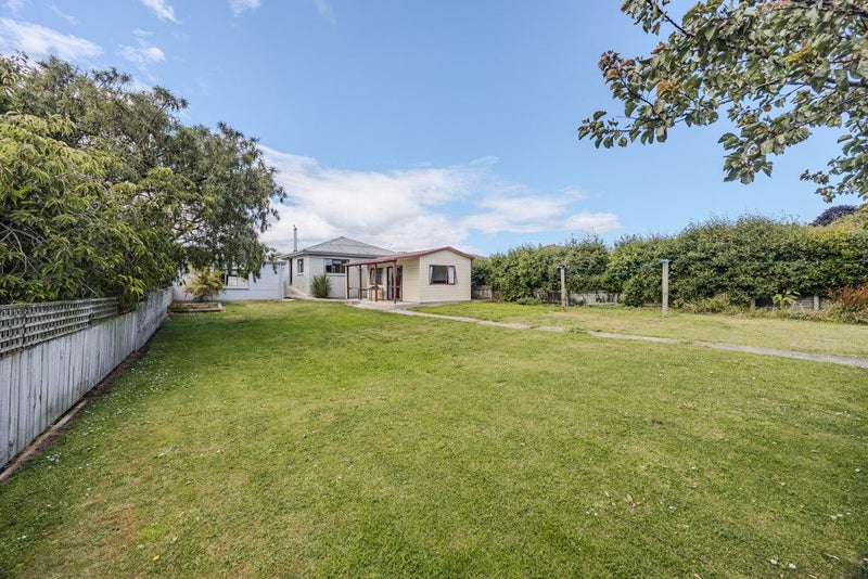 12 Mersey Street, South Hill, Oamaru - Carousel 21