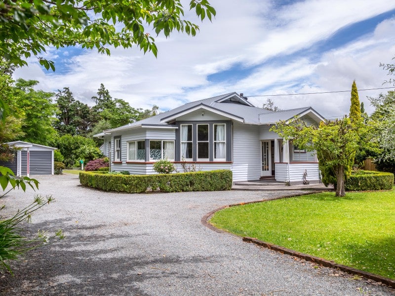 296 State Highway 53, South Featherston - Carousel 1