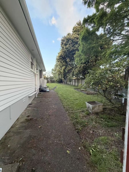 26 Pinedale Place, Henderson, Auckland - Carousel 2
