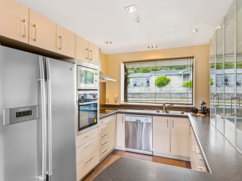17 Zeala Grove, Stokes Valley, Lower Hutt - Carousel 1