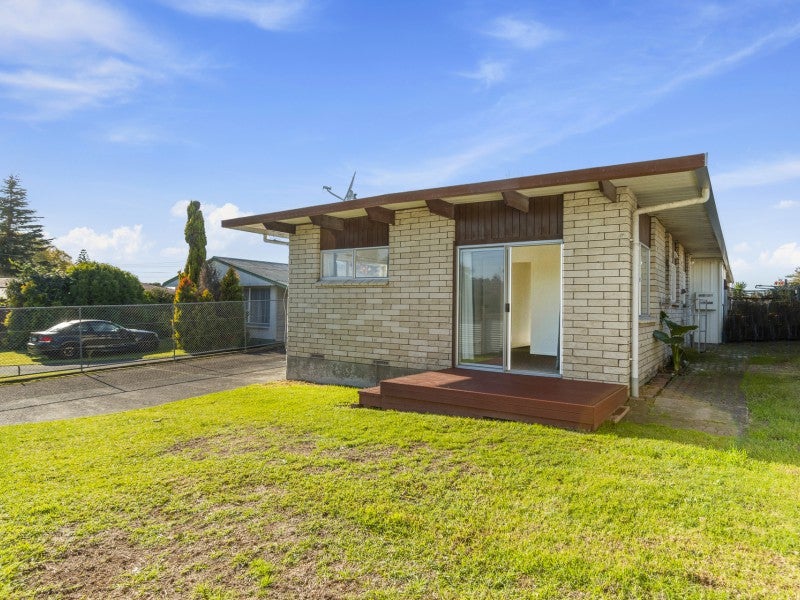 8A Greerton Road, Gate Pa, Tauranga - Carousel 1