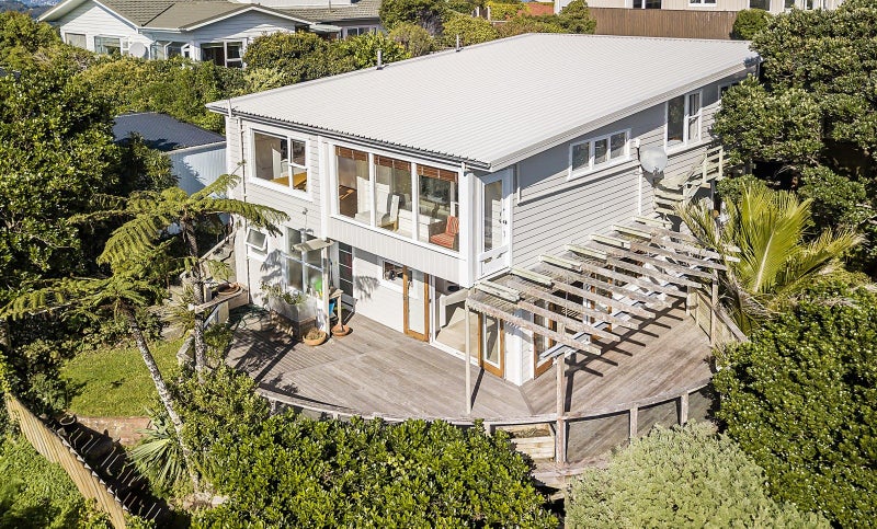 5 Cluny Avenue, Kelburn, Wellington - Carousel 1