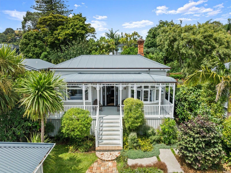 24 Pentland Avenue, Mount Eden, Auckland - Carousel 1