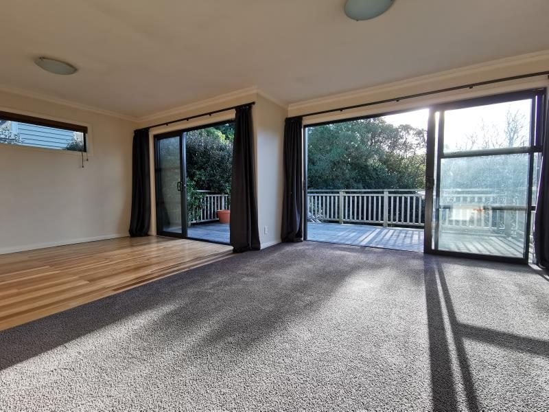 15 Ranui Crescent, Khandallah, Wellington - Carousel 2