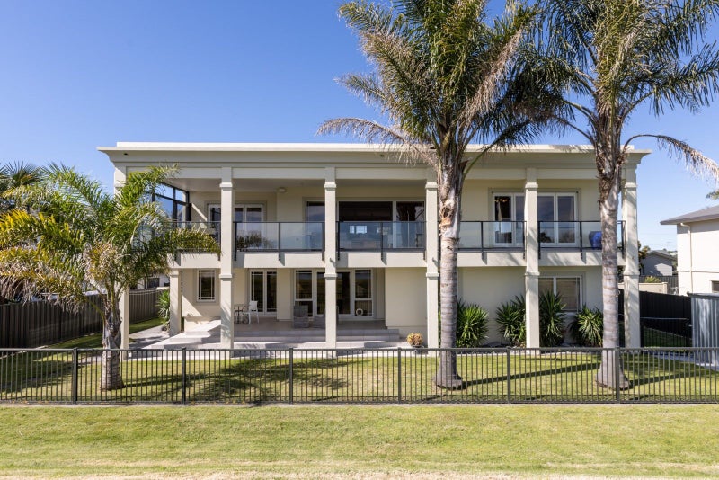 101 Ferry Road, Clive, Clive - Carousel 1