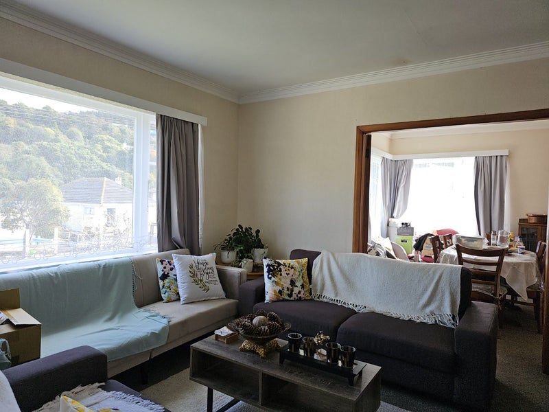 3 Huia Street, Tawa, Wellington - Carousel 2