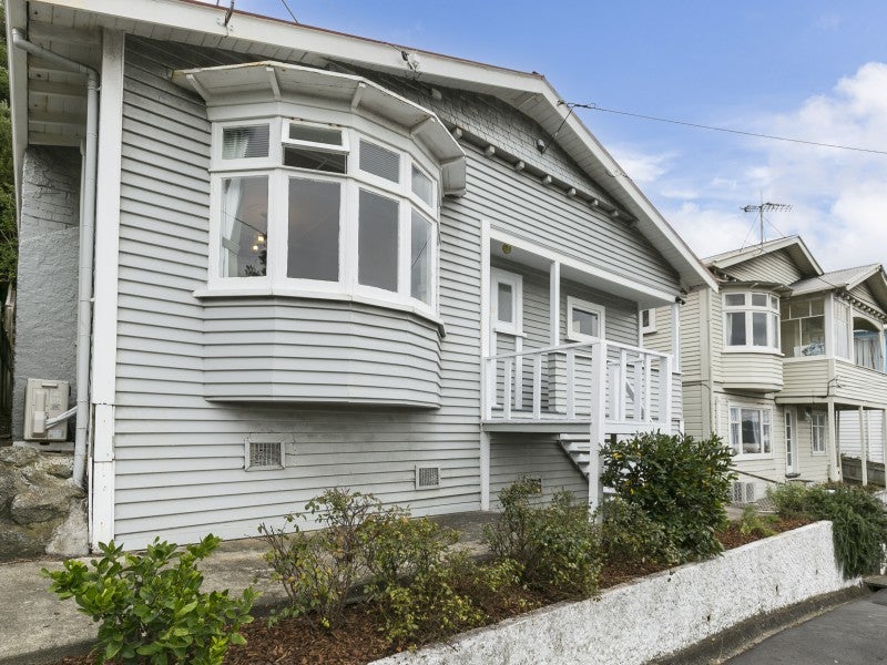 22 Queens Drive, Kilbirnie, Wellington - Carousel 1