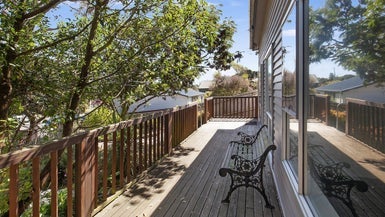 23 Pine Avenue, New Brighton, Christchurch - Carousel 1