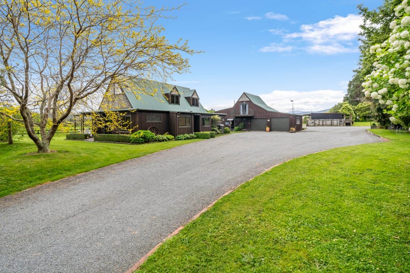 39 Colletts Road, Mangaroa, Upper Hutt - Carousel 1