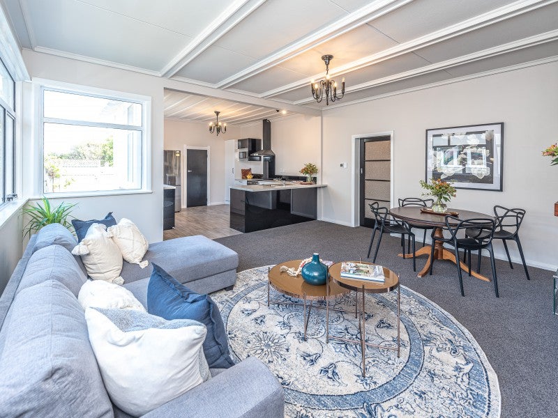 8 Mason Terrace, Gonville, Whanganui - Carousel 2