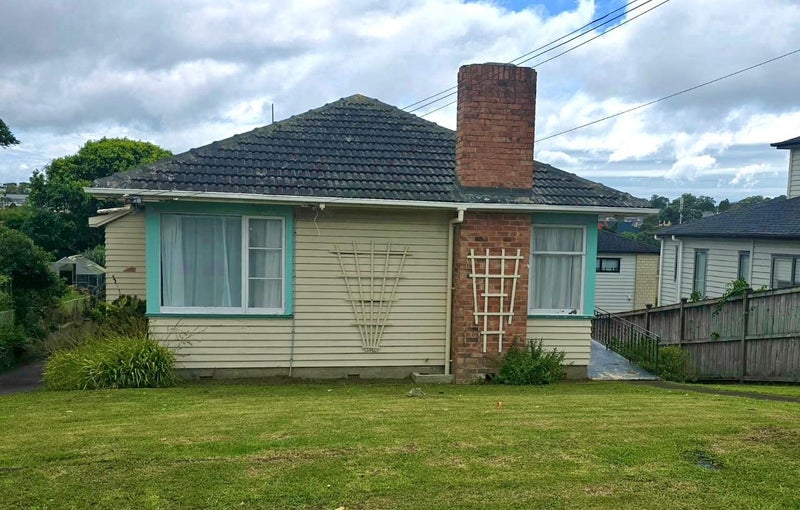 1/39 Littlejohn Street, Hillsborough, Auckland - Carousel 1