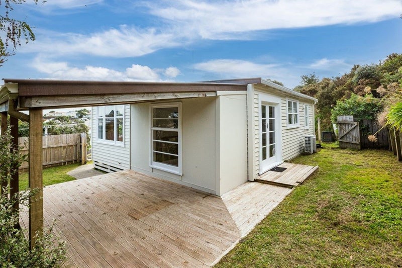 12 Owhiti Street, Titahi Bay, Porirua - Carousel 1