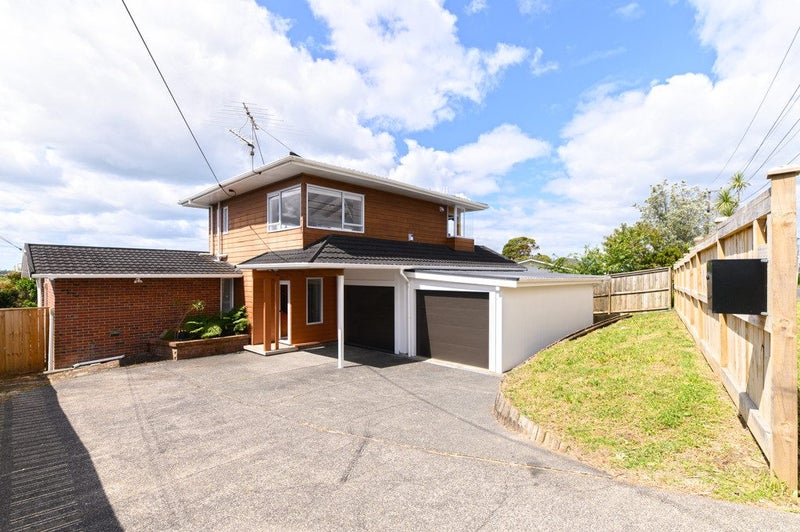 23 Knights Road, Rothesay Bay, Auckland - Carousel 1