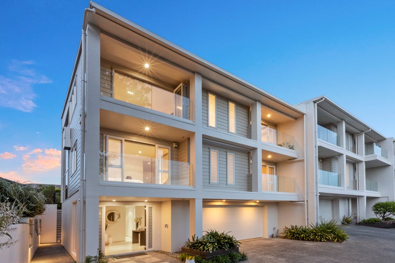 42D Waimarie Street, St Heliers, Auckland - Carousel 1