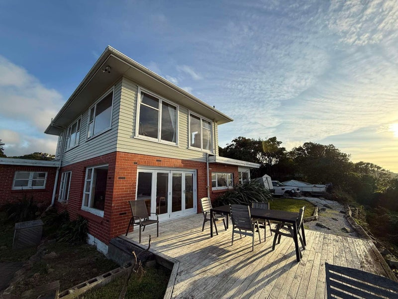 17 Rakeiora Grove, Korokoro, Lower Hutt - Carousel 1