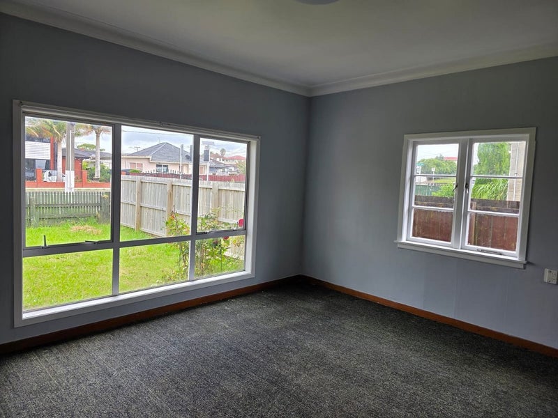 137 Puhinui Road, Papatoetoe, Auckland - Carousel 1