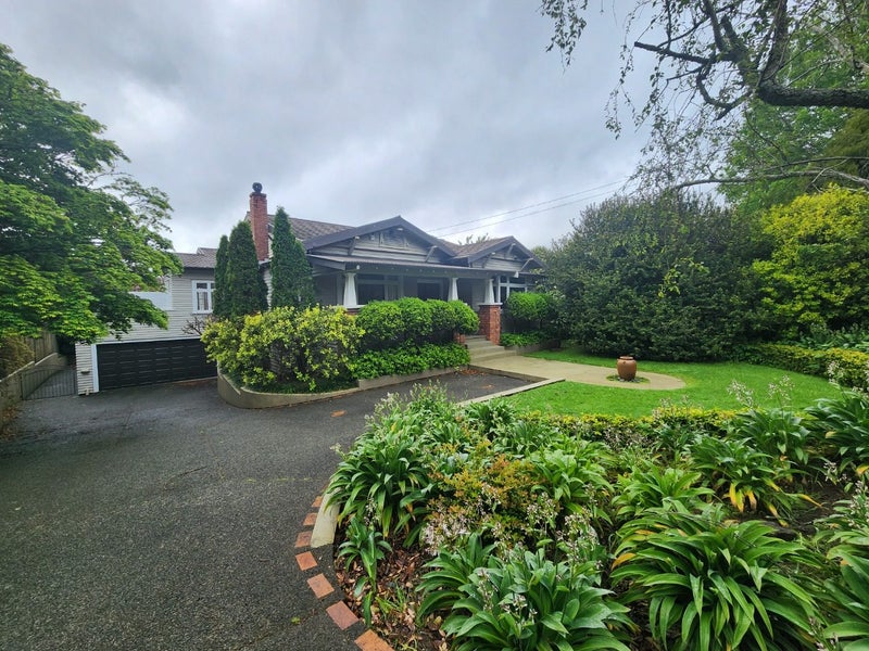 40 Maungakiekie Avenue, Greenlane, Auckland - Carousel 1