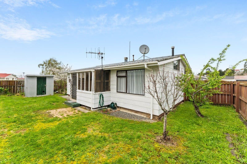 5 Fraser Place, Aramoho, Whanganui - Carousel 12