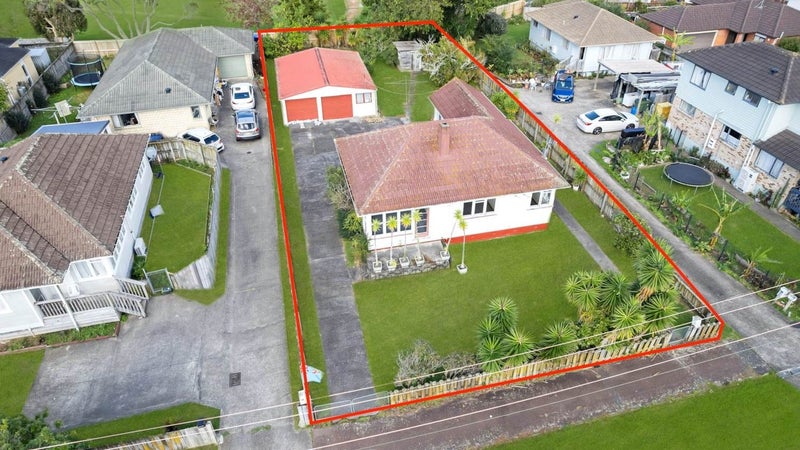 9 Holbrook Street, Avondale, Auckland - Carousel 1