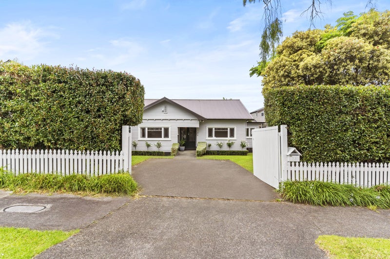 18 Fir Street, Waterview, Auckland - Carousel 1