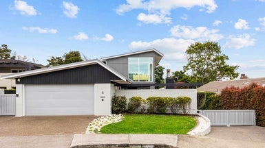 6 Pleasant Place, Mellons Bay, Auckland - Carousel 1