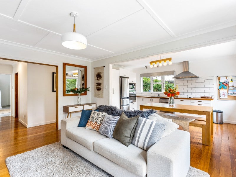 39 Rawhiti Street, Stokes Valley, Lower Hutt - Carousel 2