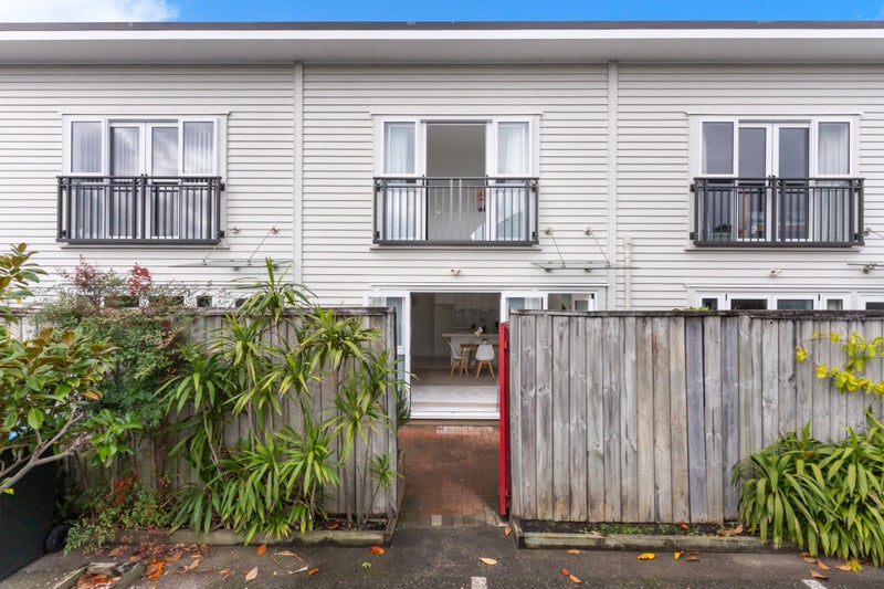 37/99 Mays Road, Te Papapa, Auckland - Carousel 1