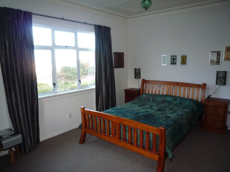 18 Earls Road, Saint Clair, Dunedin - Carousel 24