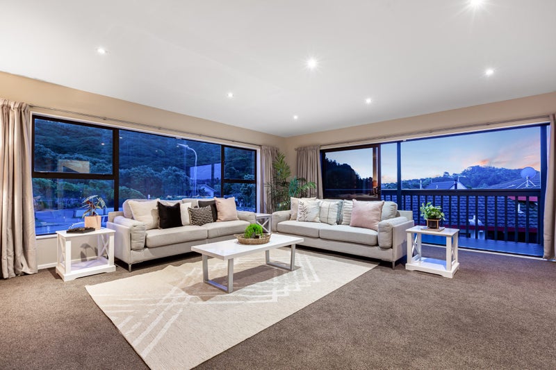 25 Longitude Place, Whitby, Porirua - Carousel 2