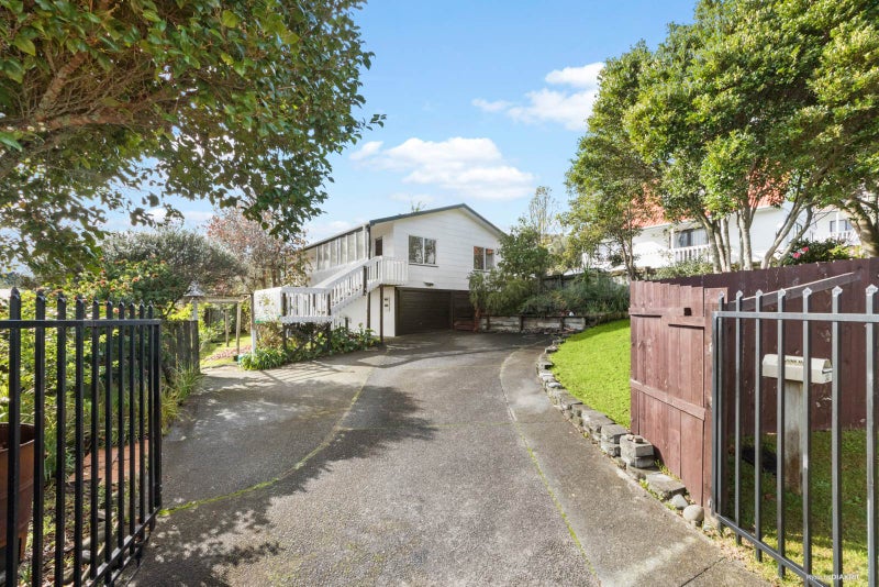 33 Sungrove Rise, Sunnyvale, Auckland - Carousel 1