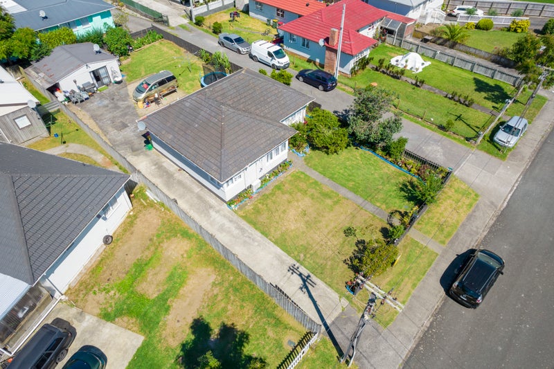 62 Franklyne Road, Otara, Auckland - Carousel 1