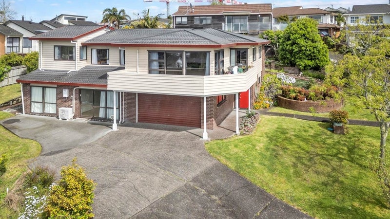 6 Soling Place, West Harbour, Auckland - Carousel 1