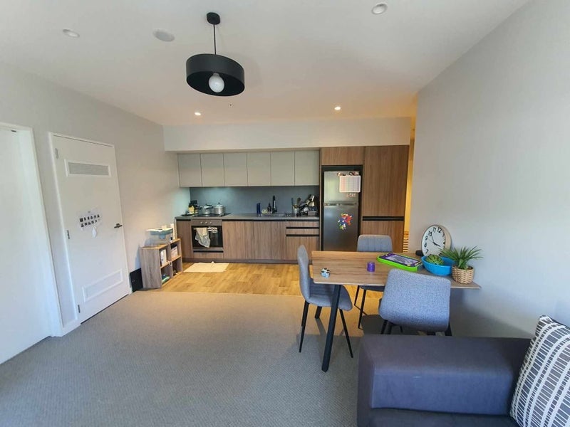 206/14 Laings Road, Hutt Central, Lower Hutt - Carousel 2