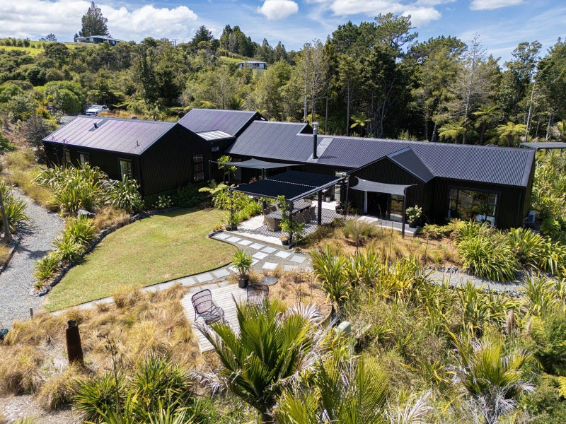 551 Krippner Road, Silverdale - Carousel 2