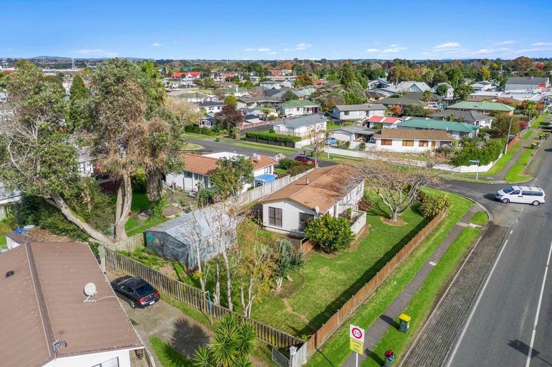 2 Le Havre Place, Takanini, Auckland - Carousel 14