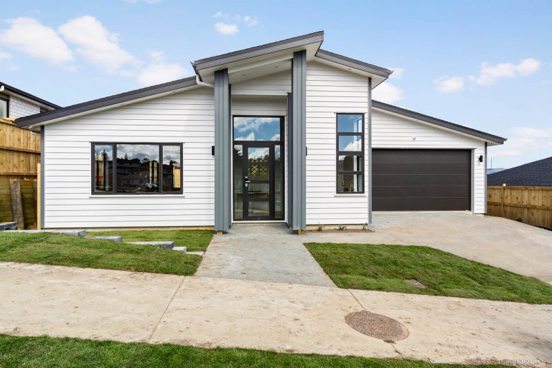 14 Mamuku Drive, Massey, Auckland - Carousel 1