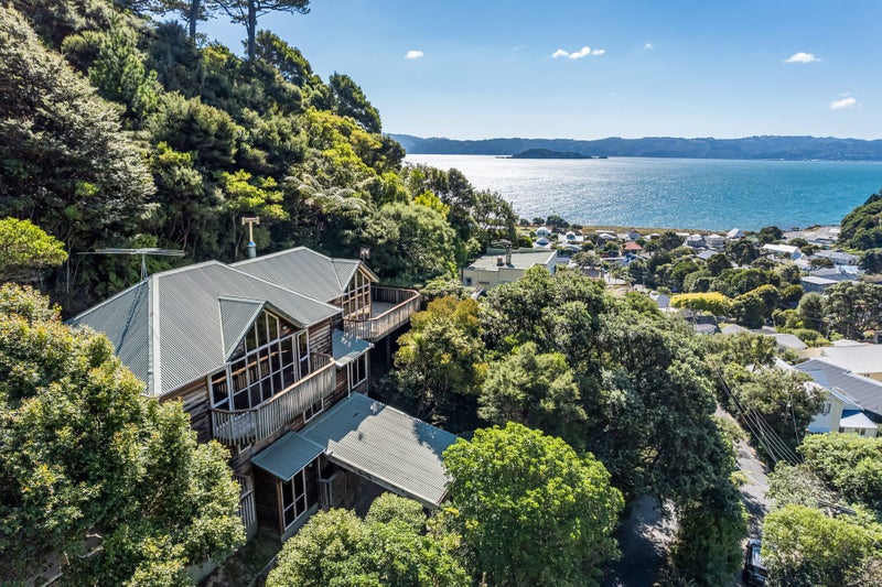 19 Marama Terrace, Eastbourne, Lower Hutt - Carousel 2