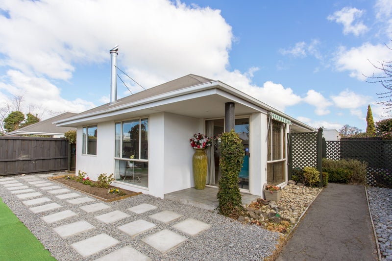 1/215 Wairakei Road, Bryndwr, Christchurch - Carousel 1